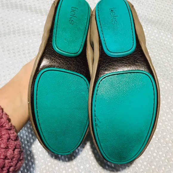 Tieks taupe flats - Picture 5 of 14